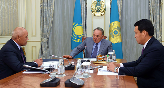 President holds meeting with Umirzak Shukeyev, Samruk Kazyna CEO