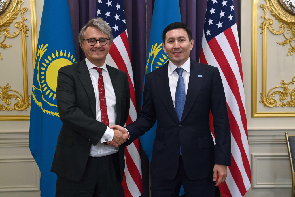 «Самрук-Қазына» и Ashmore планируют внедрить клинические технологии мирового уровня в Казахстане