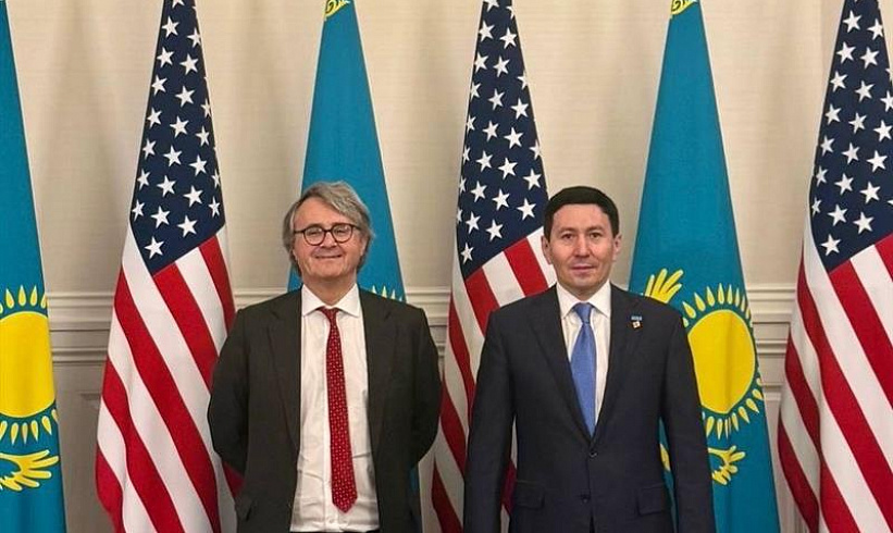 «Самұрық-Қазына» басшысы Нұрлан Жақыпов Ashmore Group plc компаниясының бас директоры Марк Кумбспен кездесті