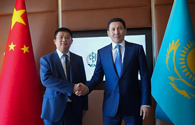 Nurlan Zhakupov, Chairman of the Management Board of Samruk-Kazyna JSC, met with Li Qiang, Chairman of the Board of Directors of SANY Renewable Energy