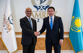 Глава фонда Нурлан Жакупов встретился с основателем и председателем Tranzum Courier Service Халидом Навазом Аваном, генеральным директором Ахмедом Зафаром, а также акционером Александром Абрамовым