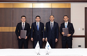 «Самұрық-Қазына» басшысы Нұрлан Жақыпов Әзербайжанның Цифрлық даму және көлік министрі Рашад Набиевпен кездесті