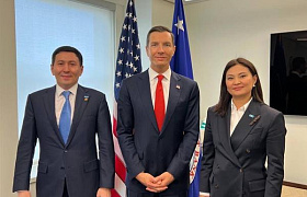 АҚШ-та «Самұрық-Қазына» қорының басқарма төрағасы Нұрлан Жақыпов пен EXIM Bank президенті және басқарма төрағасы Джон Йованович кездесті