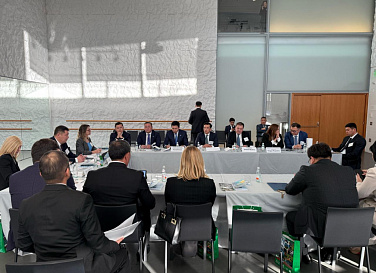 Глава Фонда «Самрук-Қазына» выступил на бизнес-конференции C5+1 в США