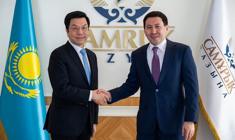 Nurlan Zhakupov met with Kai-Fu Lee, CEO of Sinovation Ventures and 01ai