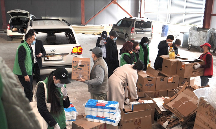 VOLUNTEERS TO DELIVER FOOD KITS TO PENSIONERS AND VETERANS OF CAPITAL