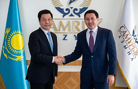 Nurlan Zhakupov met with Kai-Fu Lee, CEO of Sinovation Ventures and 01ai