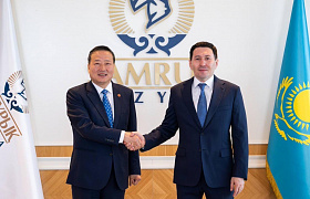 «Самұрық-Қазына» басшысы Нұрлан Жақыпов CITIC Group директорлар кеңесі төрағасының орынбасары Чжан Вэньумен кездесті