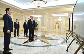 Nurlan Zhakupov, Chairman of the Management Board of Samruk-Kazyna, presented to President Kassym-Jomart Tokayev the results of implementation of artificial intelligence in the group