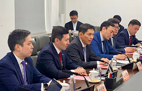 В Пекине прошли встречи главы фонда Нурлана Жакупова с руководством CNNC и CRRC