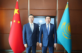 CEO of Samruk-Kazyna JSC Nurlan Zhakupov met with Chen Guanfu, Vice President of PowerChina, in Shanghai
